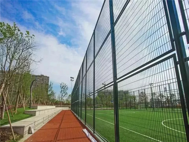 框架護(hù)欄網(wǎng)圖片2 框架護(hù)欄網(wǎng)圖片2